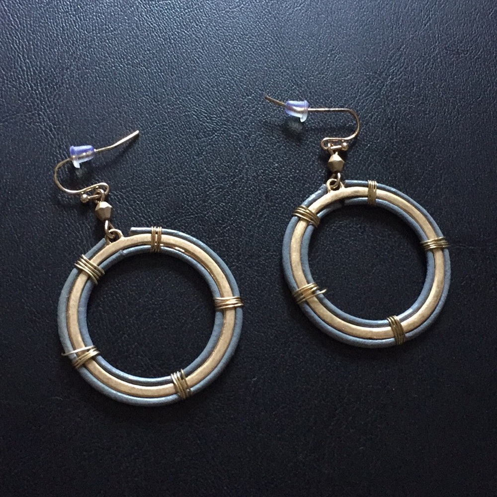 Grey and tan hoop earrings - Picture 1 of 3